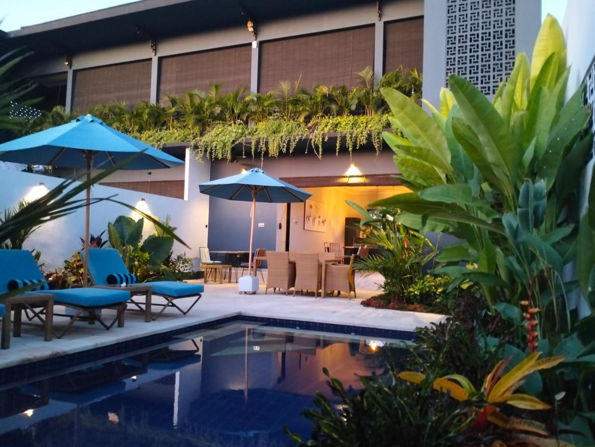 Villa Bintang Lovina Exterior foto